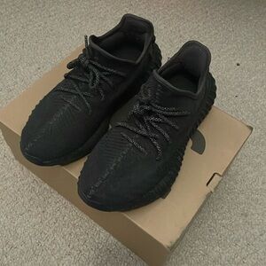Yeezy boost 350 V2 triple black US size 9 USED